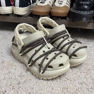 Rauw Alejandro Crocs